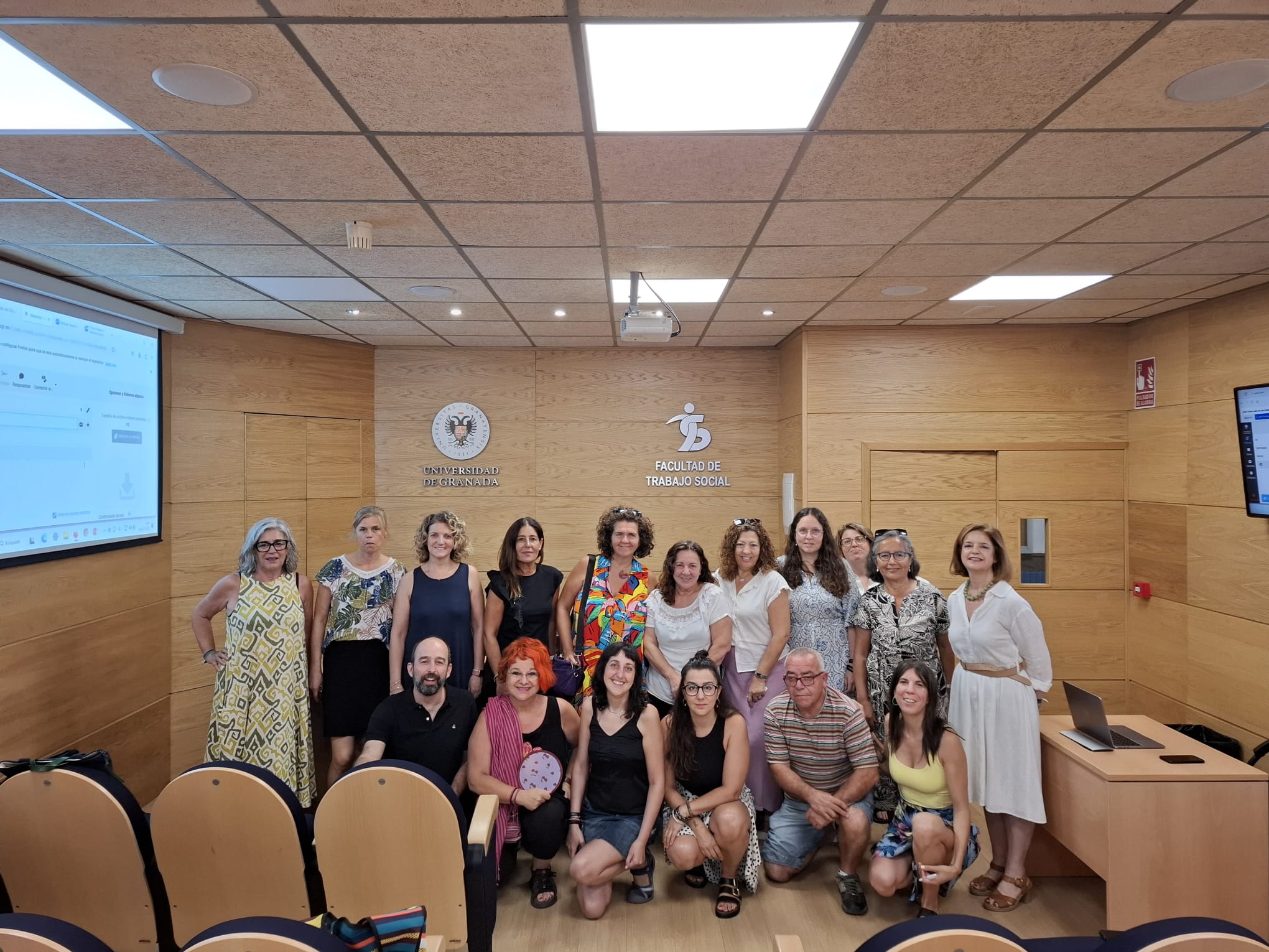 Global-ANSWER researchers, at Social Work Faculty of University of Granada.