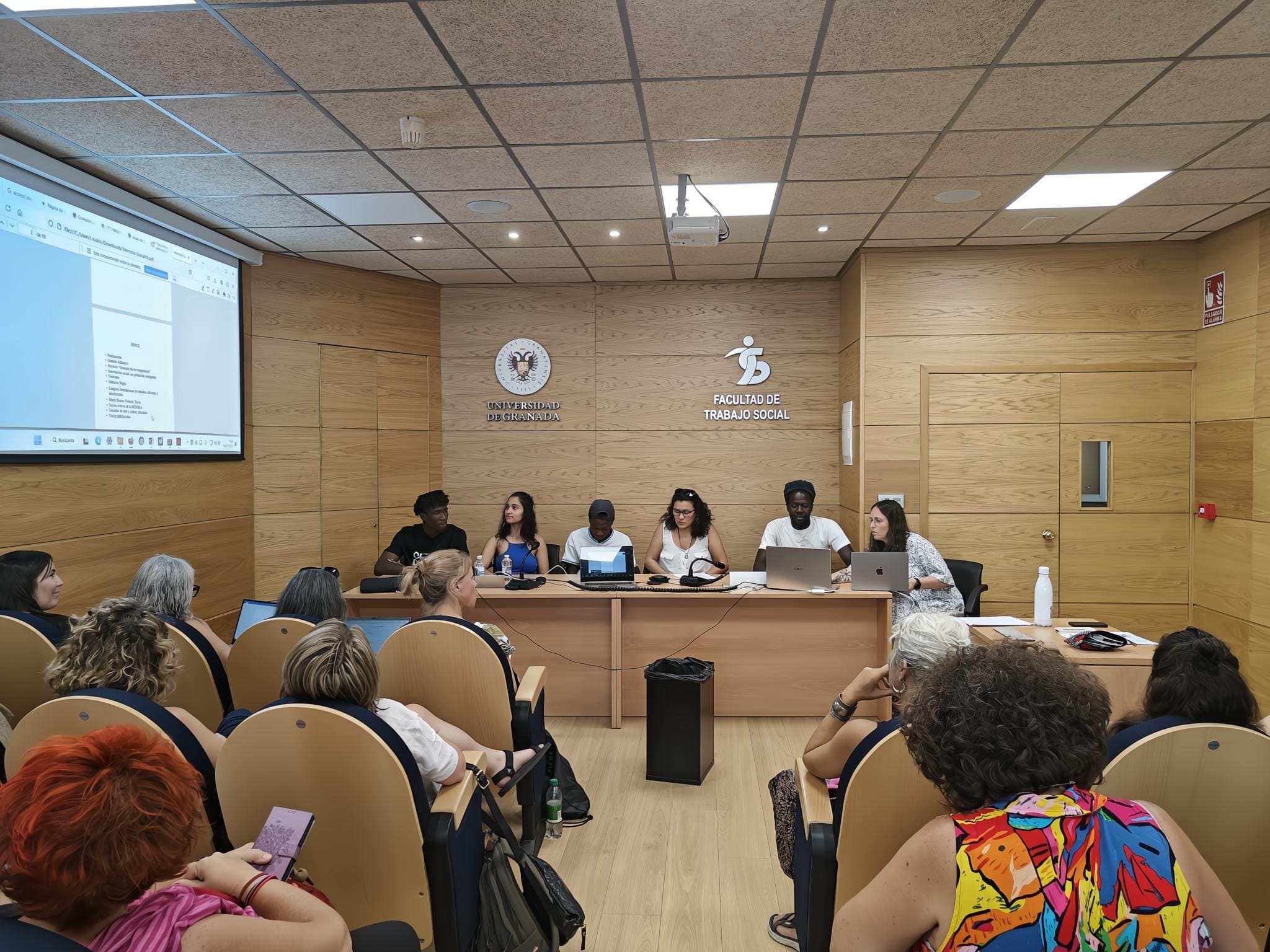 Global-ANSWER Symposium in Granada Global-ANSWER researchers, at Social Work Faculty of University of Granada.