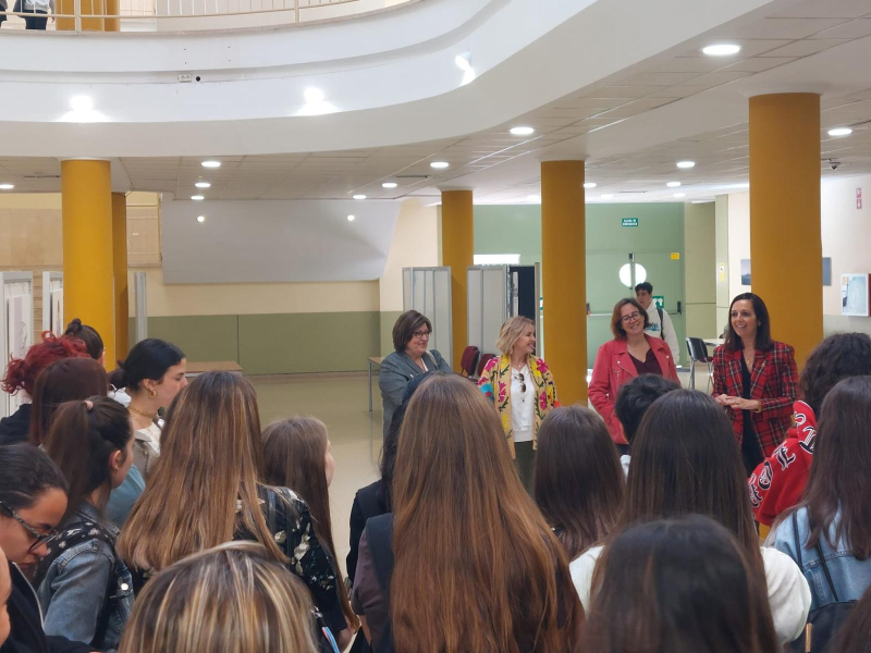 La Universidad de Jaén acoge la muestra itinerante ‘Visibles: mujeres sociólogas en la práctica docente Inauguración de la exposición 'Visibles: mujeres sociólogas en la práctica docente